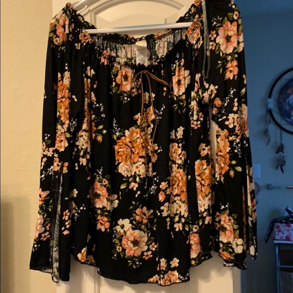 Shirt - Picture 1 of 1